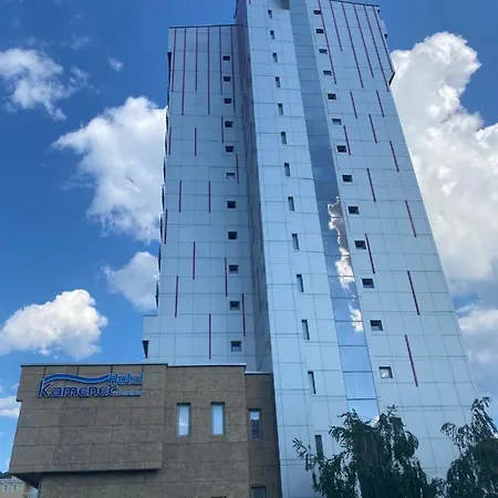 Kamenec Νεσέμπαρ