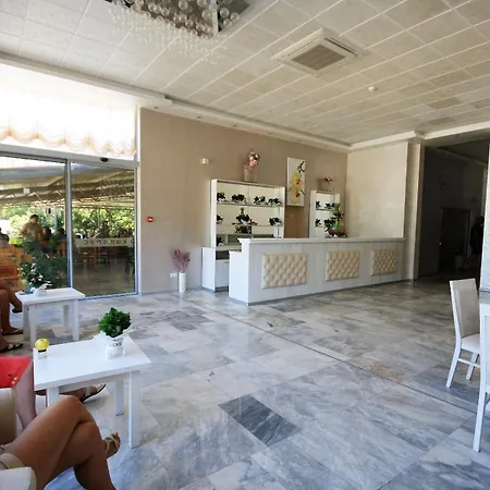 Kamenec Ξενοδοχείο Νεσέμπαρ