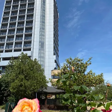 Ξενοδοχείο Kamenec Νεσέμπαρ