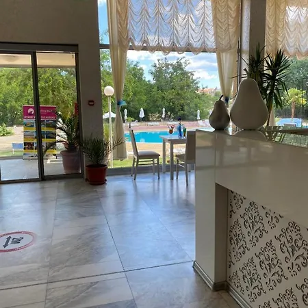 Ξενοδοχείο Kamenec Νεσέμπαρ